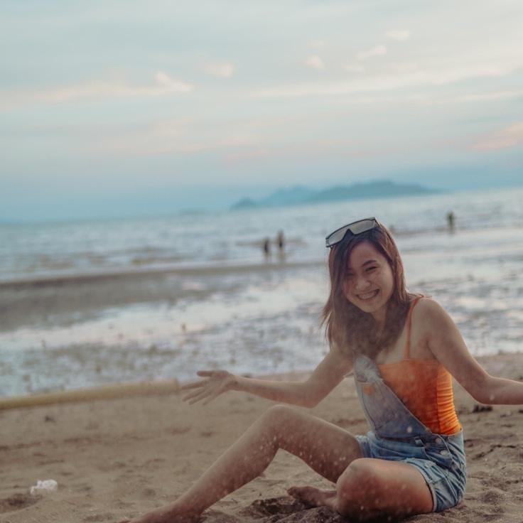 Ravi Desai, Client Relations Director, discussing corporate gifting strategy with business clients